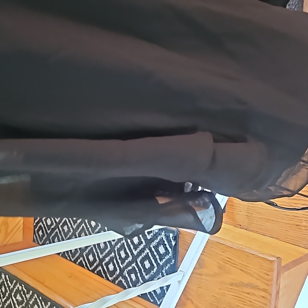 👚MONTEAU BLACK TOP👚 - Picture 3 of 9